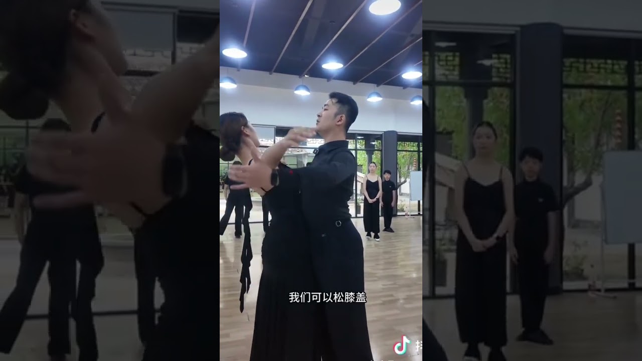 把屁股往腰上提横隔膜自然就往前(架型教学)
