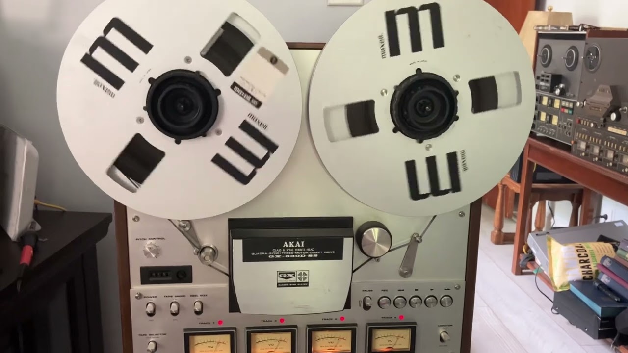AKAI GX 630D SS 10.5 inch AKAI reel to reel deck demo