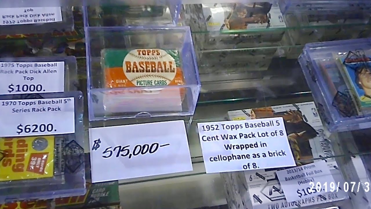 BUYING CARDS AT THE NATIONAL SPORTS COLLECTORS CONVENTION IN CHICAGO!