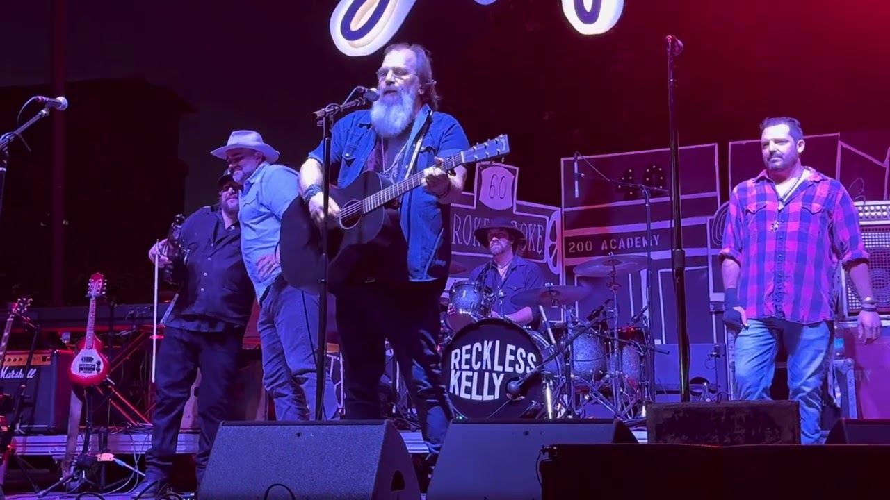 Steve Earle “Mr. Bojangles” Jerry Jeff Walker cover at Arlyn Studios 40th Anniversary