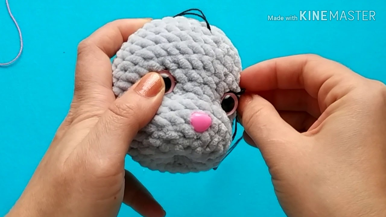 Вышивание век и ресничек игрушке. Приложение к МК Зая