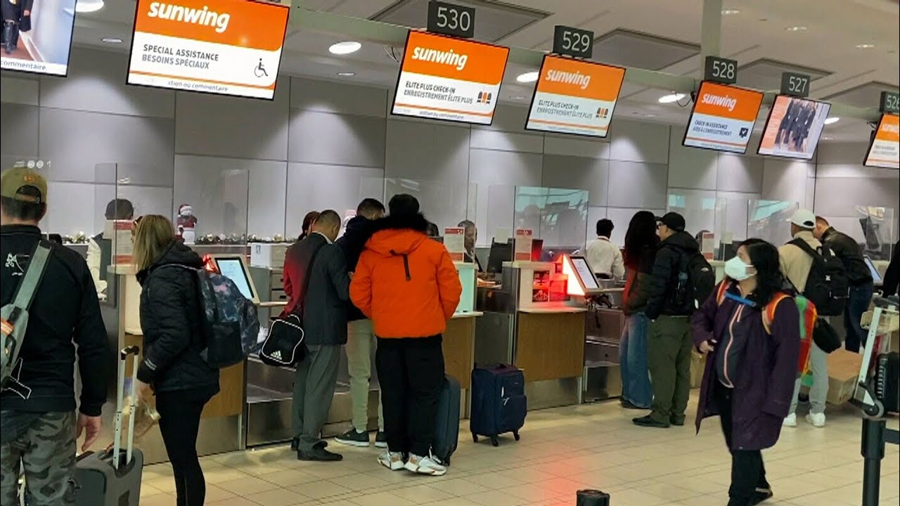 How a digital communication breakdown may have stranded more Sunwing passengers