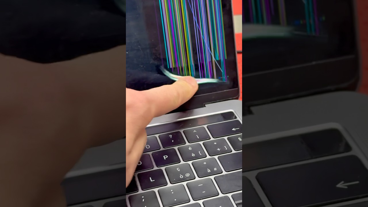 Schermo rotto macbook PRO 😱😳 #tech #apple #pc