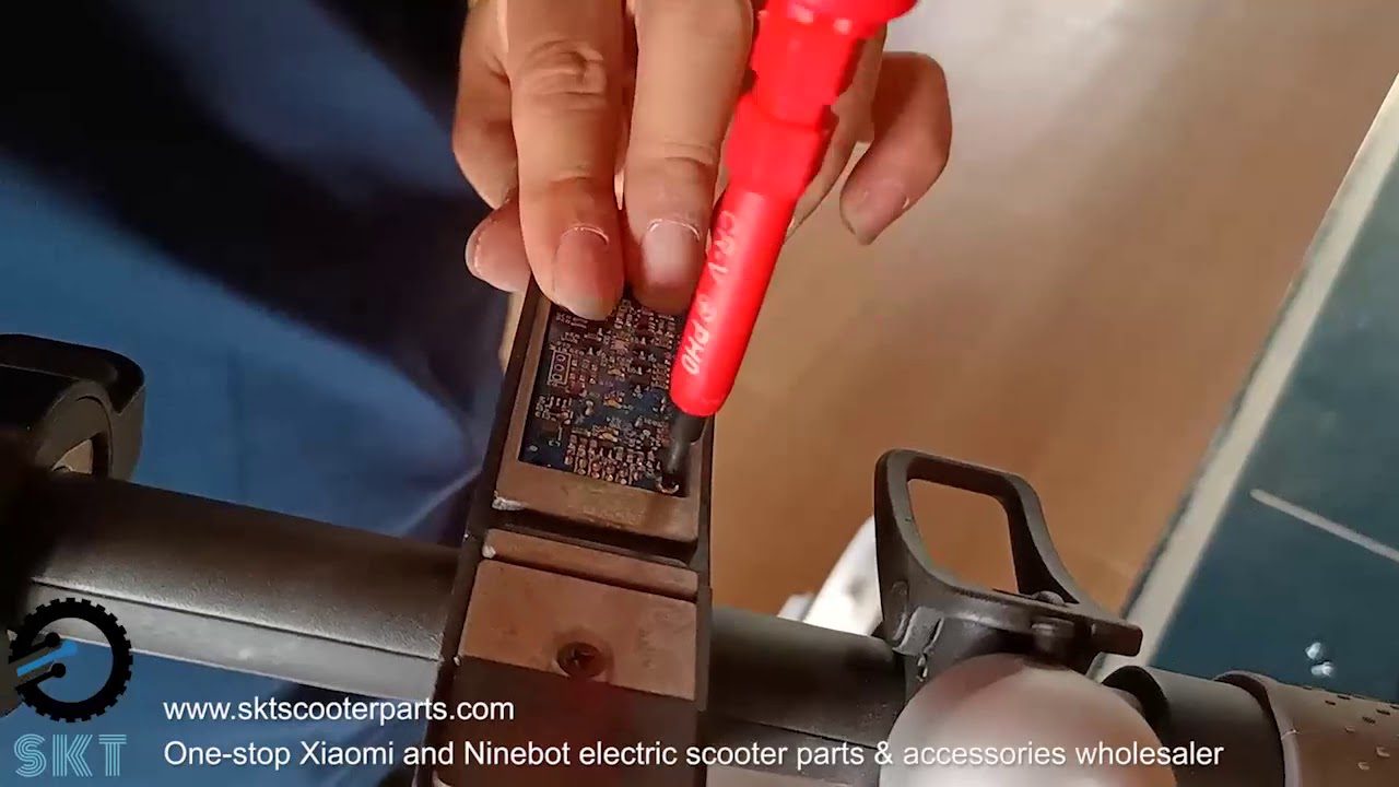 How to replace dashboard for Xiaomi M365 electric scooter?
