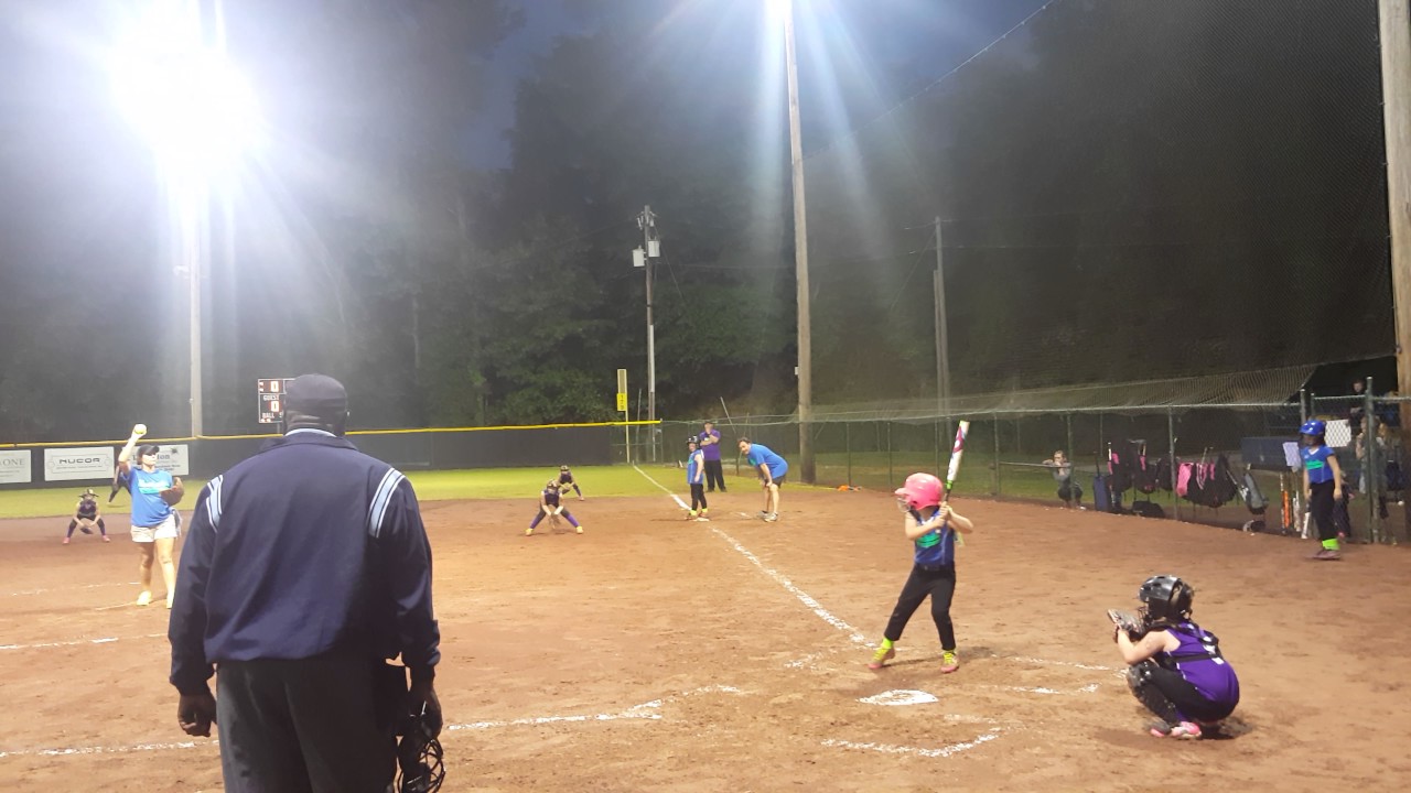 6 year old home run in 8u softball