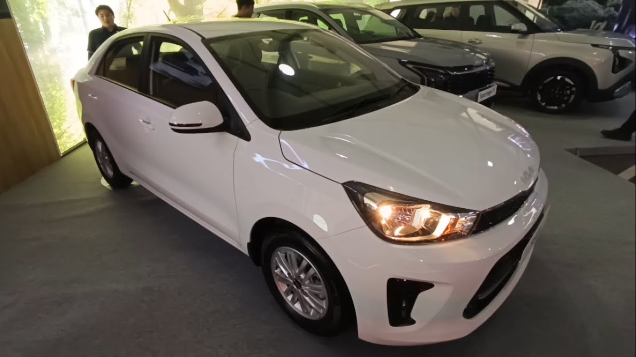 Kia Soluto Standard (AB) 1.4 4AT walkaround exterior and interior (Brunei)