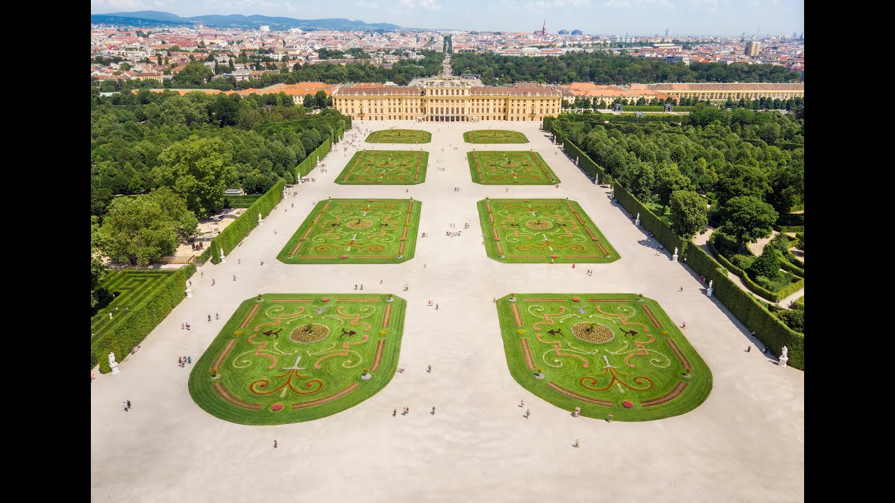 Wir sind die Schönbrunn Group!