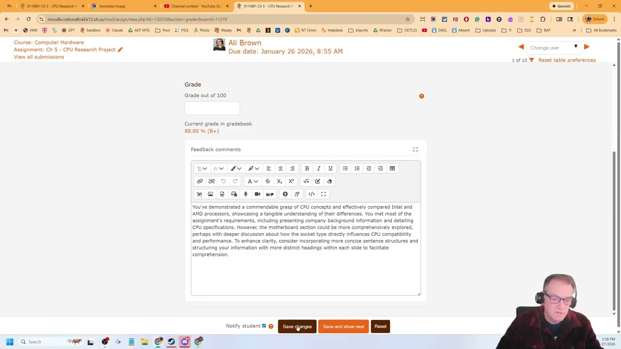 Оценивайте задания в Moodle и оставляйте отзывы с помощью ИИ.