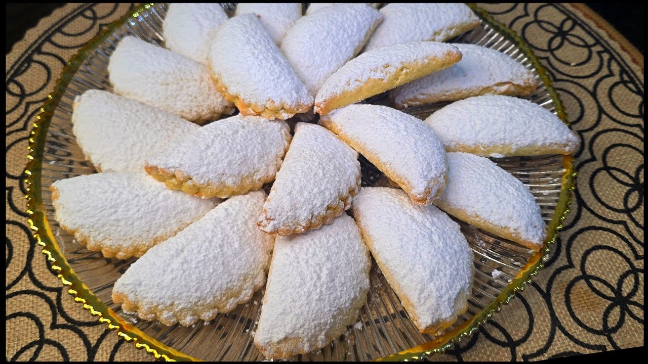 مطبخ ام وليد / حلوة الكوكياج المحشية معجون بطعم قشور الليمون 🍋 بنة 👌😋.