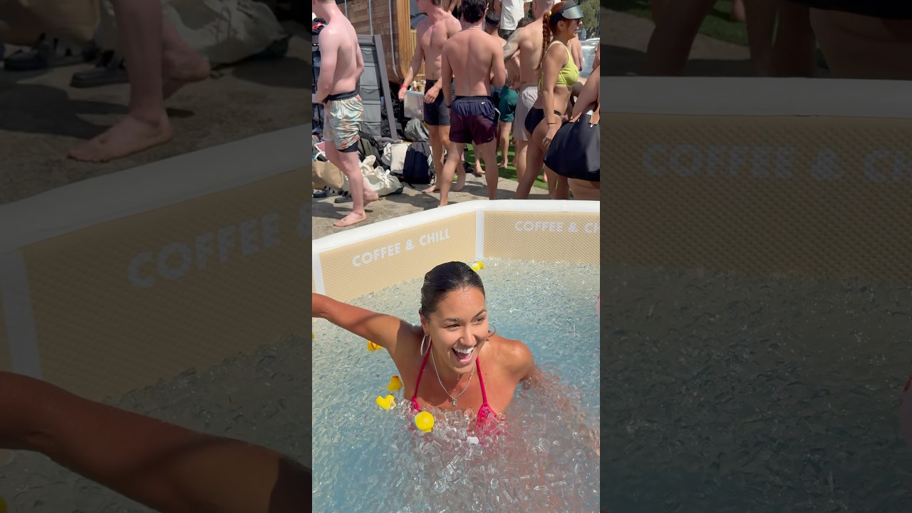 Guess how many minutes I plunged? 🧊 #iceplunge #coffeeandchill 7min in Heaven 😉 #icebath