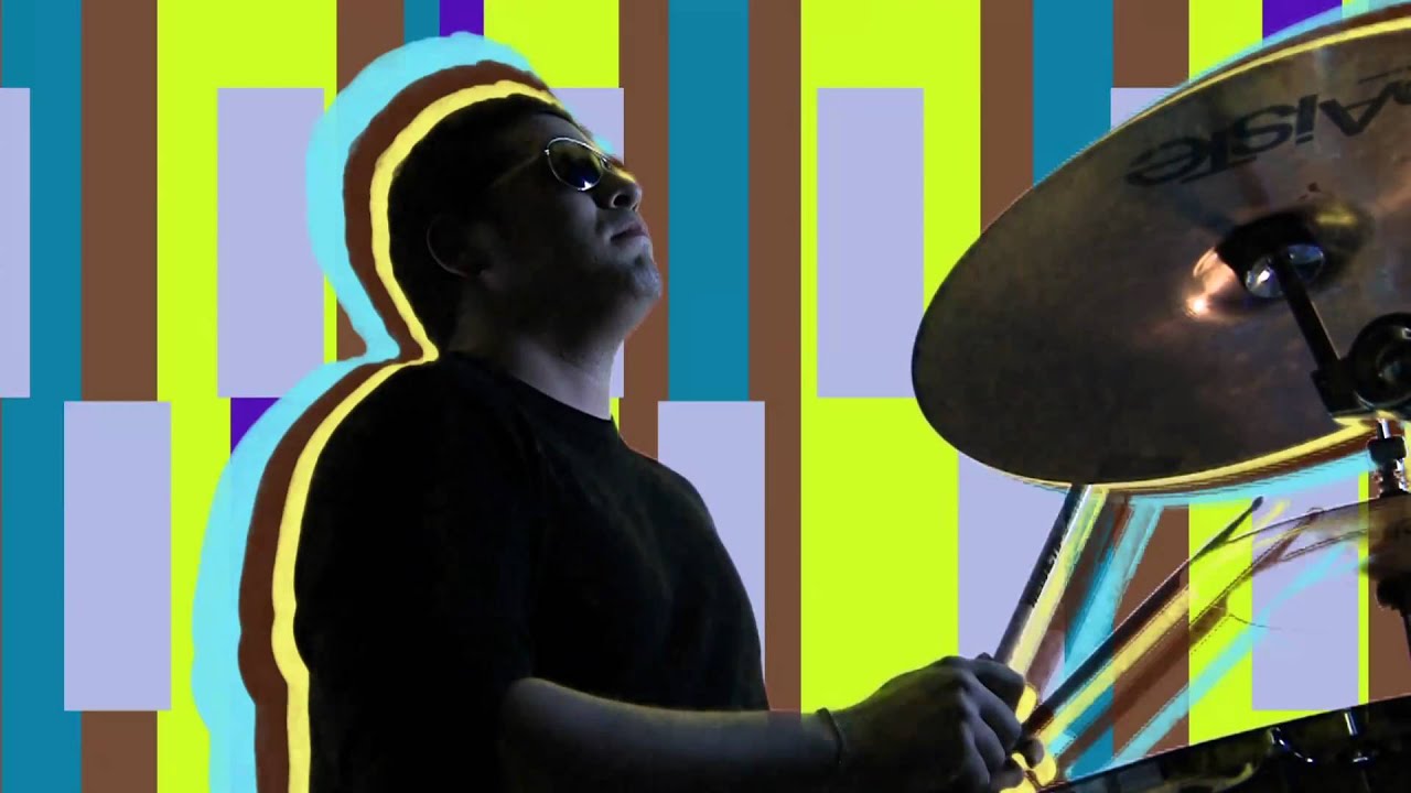 Clever Girl - Jumbo | music video by Zebbler