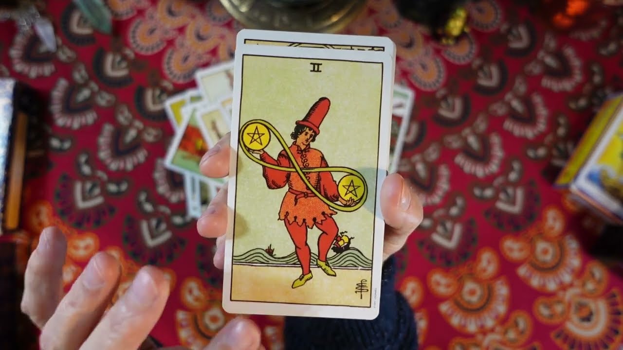 THE ORIGINAL RIDER WAITE TAROT PACK -Review- AN OLDER VERSION OF  THE DECK MANY READERS KNOW & LOVE