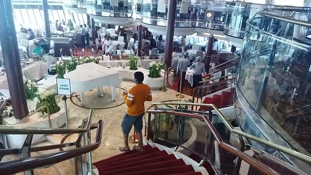 Gorgeous😍 Cordelia cruise- The Empress 🚢👍👍😃Starlight restaurant🍴