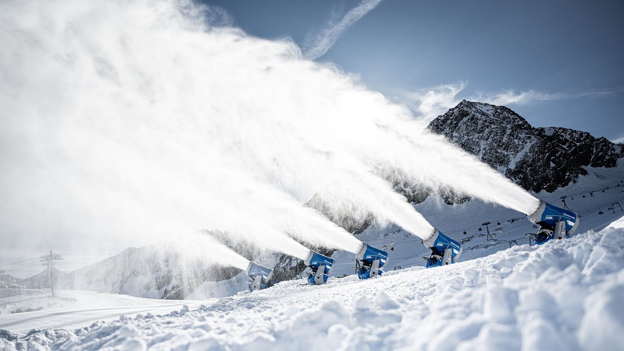 DEMACLENKO on the Stubai Glacier - Pump Station 