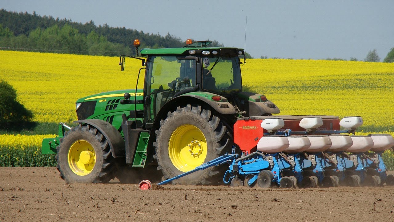 John Deere 6150R i siewnik MONOSEM NG PLUS 4 - siew kukurydzy