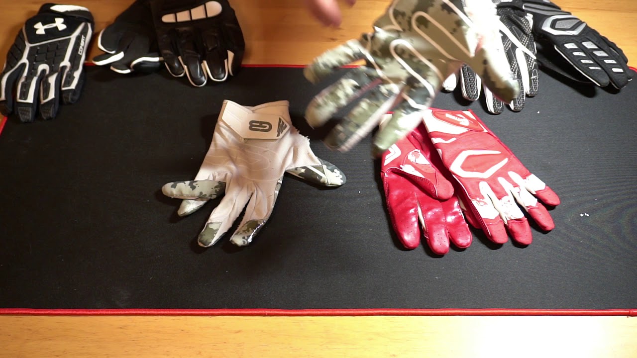 #Titansfootballlexikon: Gloves