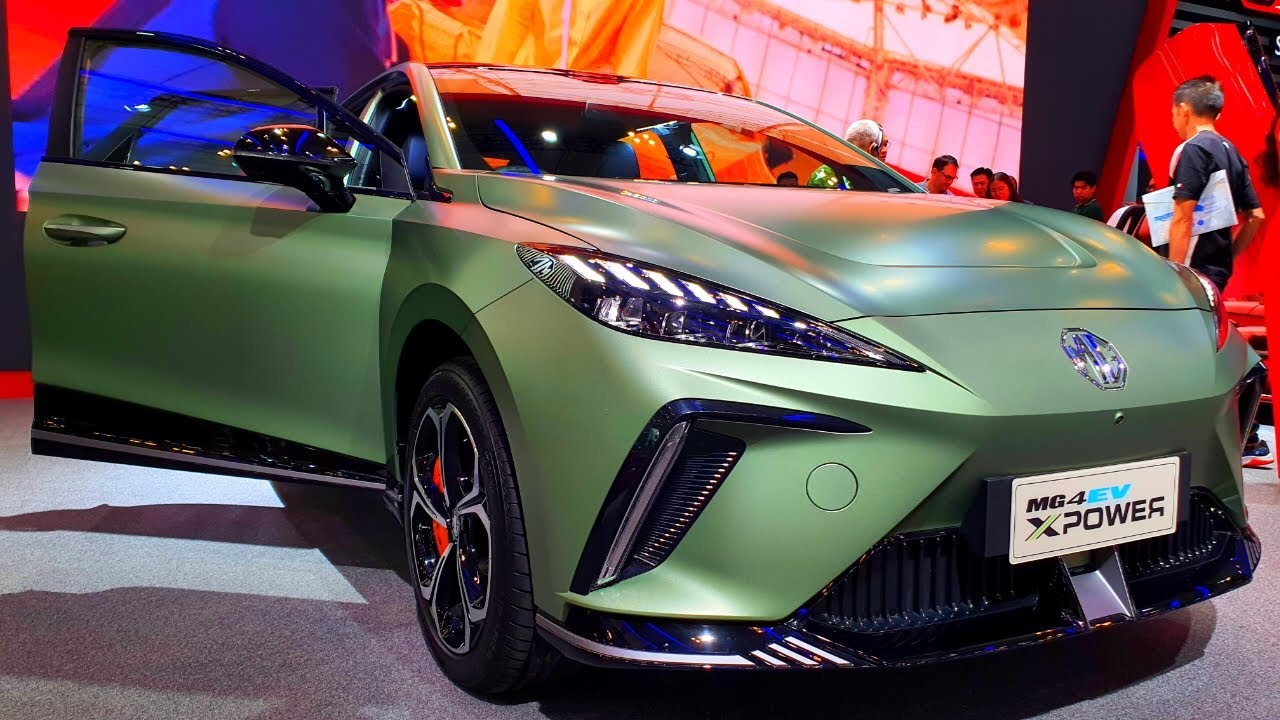 New 2024 MG4 EV XPower (Racing Green) - Stylish Crossover SUV! Interior and Exterior walkaround