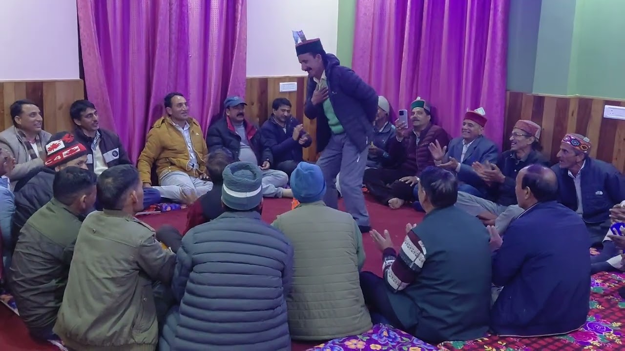 ठाकुरों की माघ मेले में महफ़िल।  कांडी तल्ली जौनपुर 