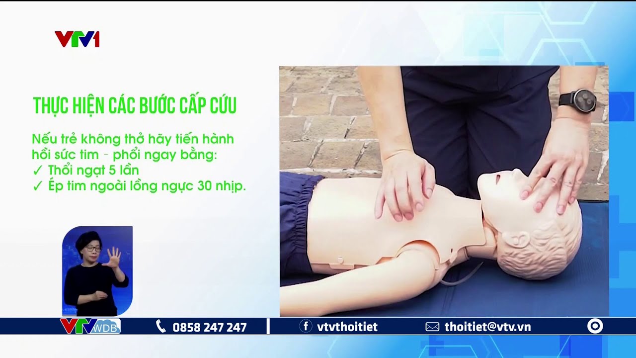 Các bước sơ cứu chuẩn khi muốn cứu nạn nhân đuối nước | VTVWDB