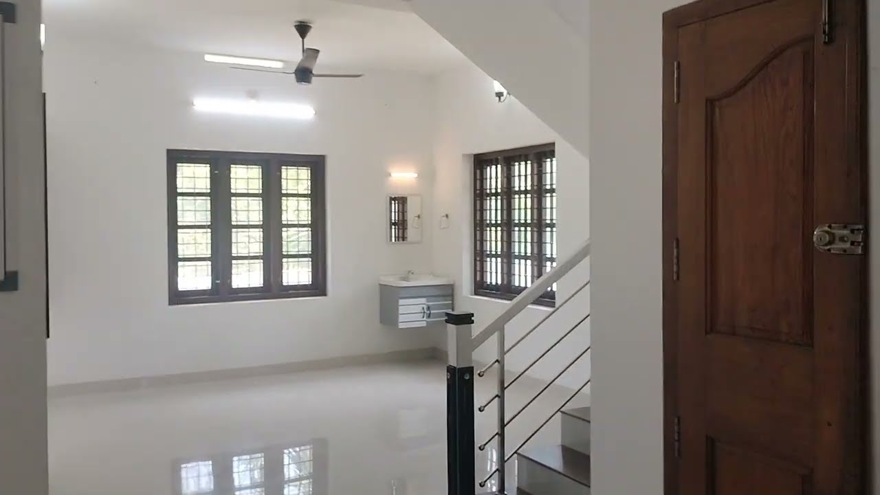 ടൗണിൽ നല്ലൊരു വീട് വില്പനയ്ക്ക് 95 62 19 97 44#Realestate Irinjalakuda (364)