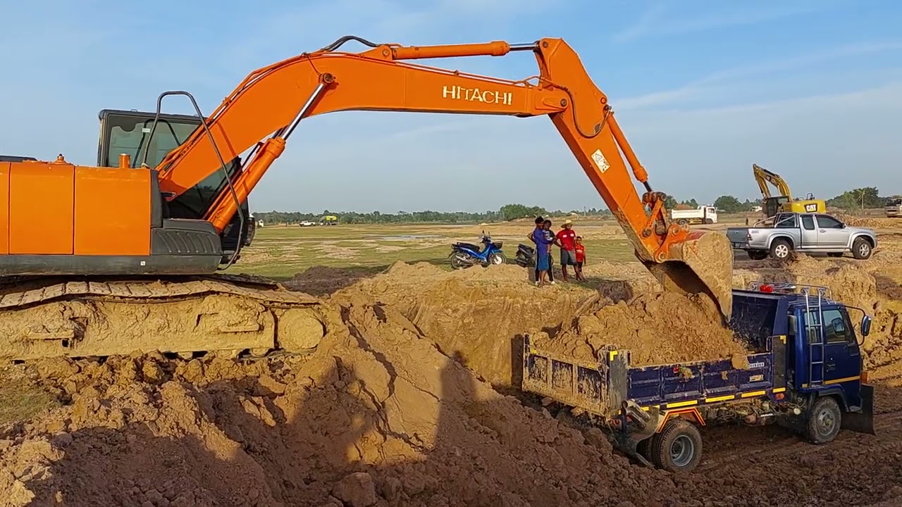 ใส่บุ้งกี๋ 1.2คิว HITACHI ZX200-5G มาดูท้ายจะกระโดกไหม ดั้มแรง excavator and truck EP.8487