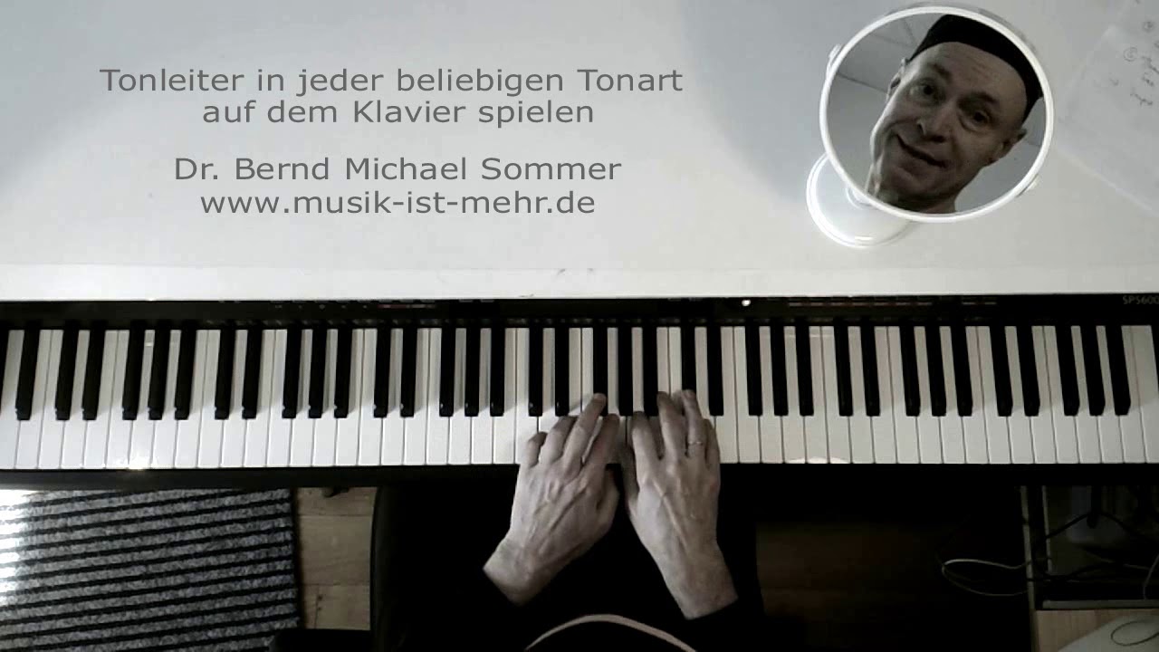Tonleiter in allen Tonarten auf dem Klavier spielen