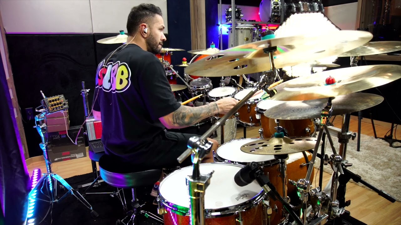Grupo Menos É Mais - P do Pecado - DRUMCOVER - LEONARDO CASTRO