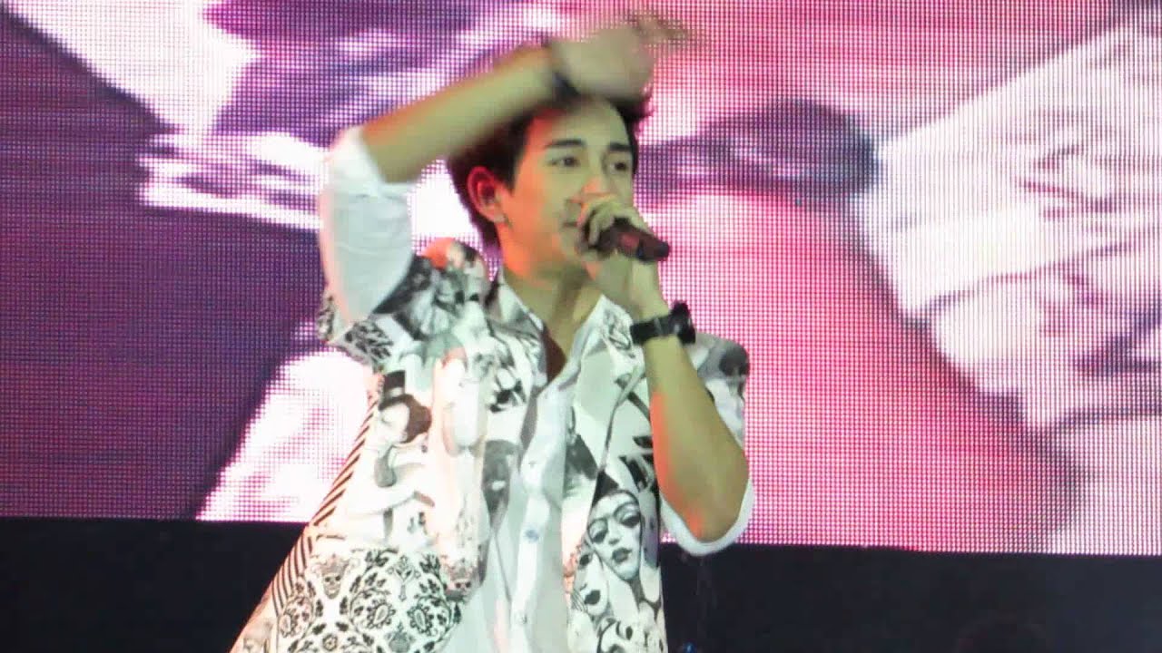 เธอทั้งนั้น @ Gun Napat 4th Anniversary Charity Concert