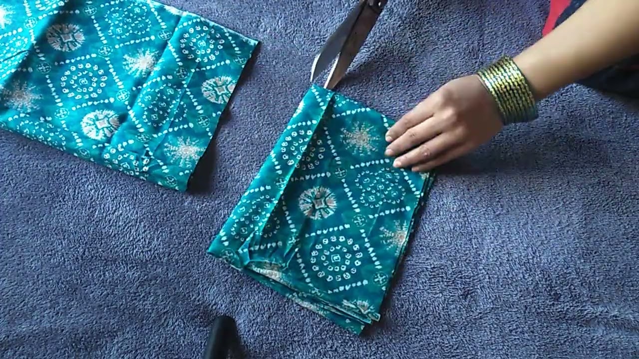 Chhoti bacchi ke liye jumpsuit ki cutting#babydress cutting😍😍😍