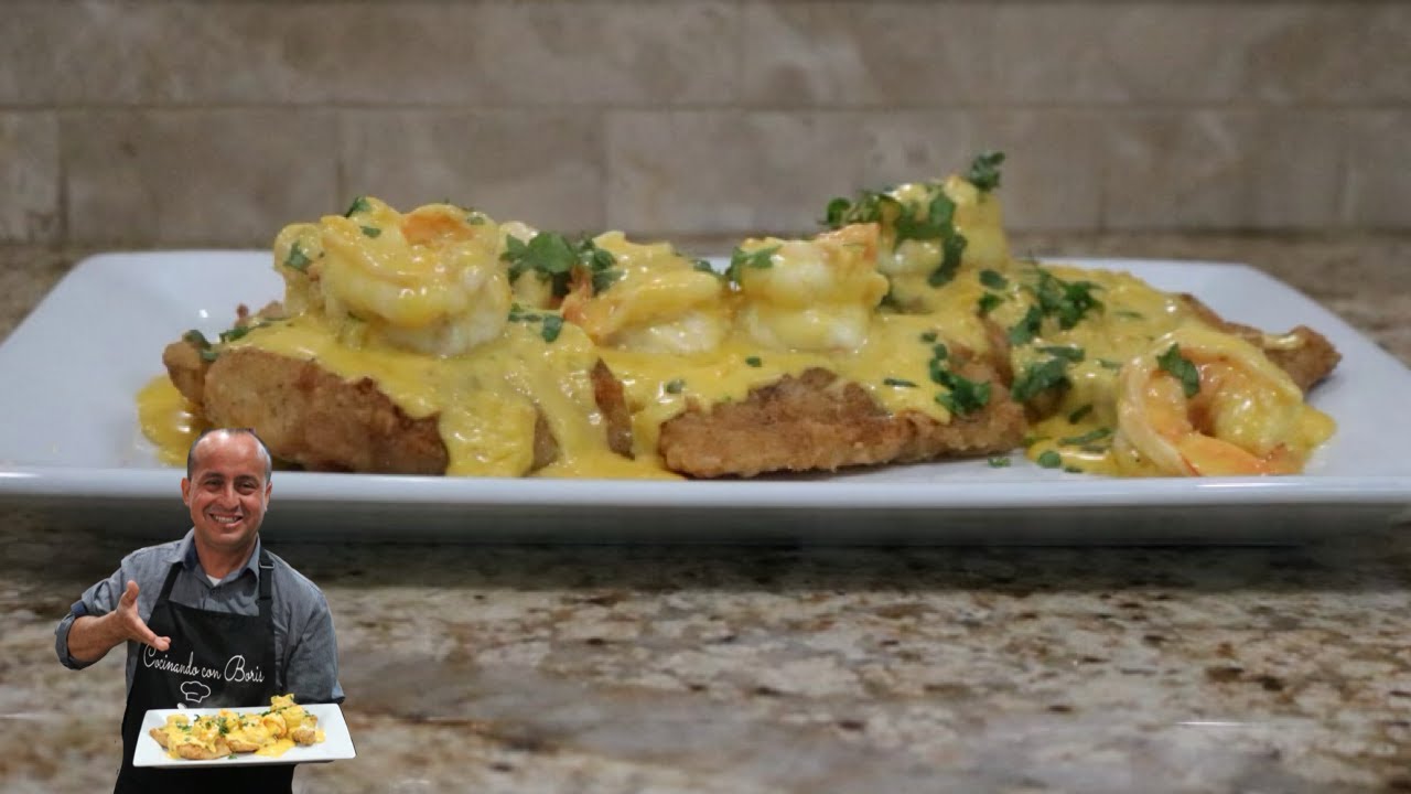 corvina frita en salsa de camarón