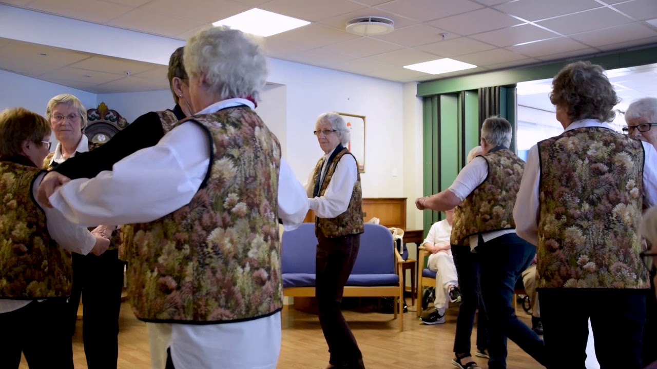 Danseglede med Moelv seniordans på Moels sykehjem