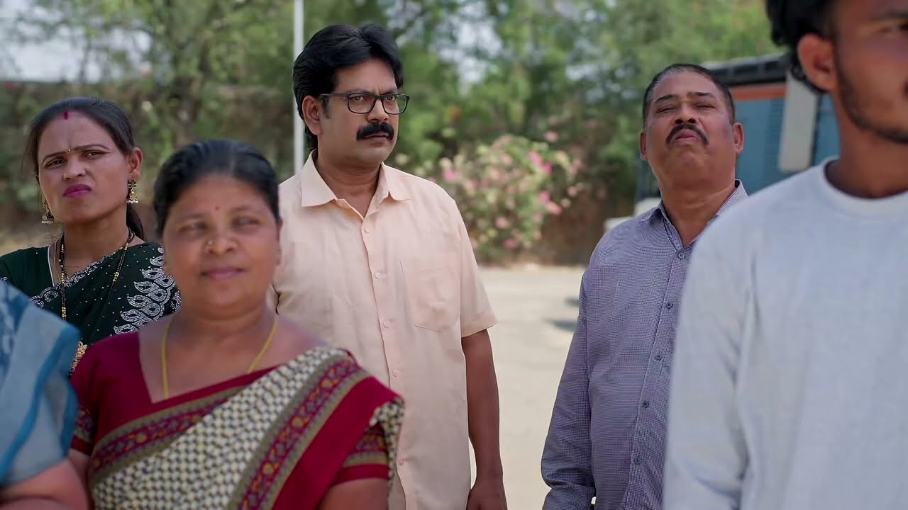 Podharillu Serial Review మాధవకి పెళ్లి చేసి మహాలక్ష్మీ తయారుకి బుద్ధి చెప్పింది