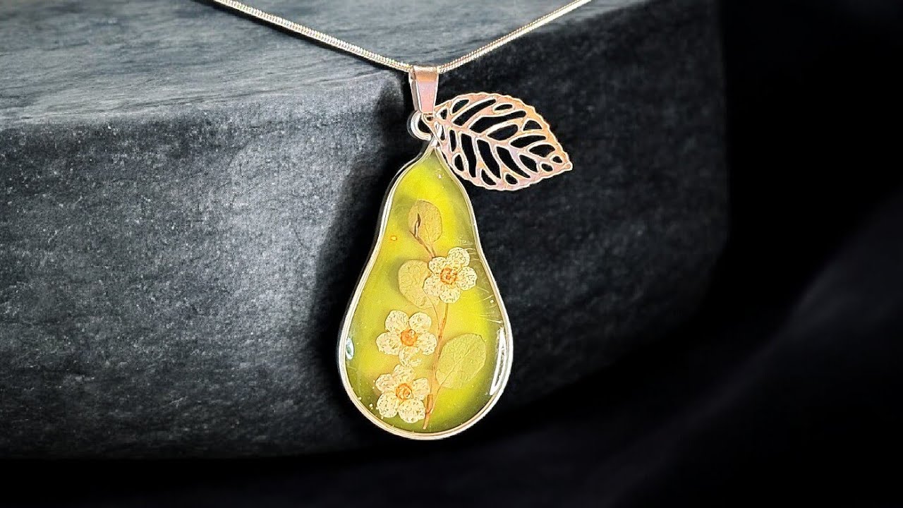 WOW UV resin pear pendant made from scratch