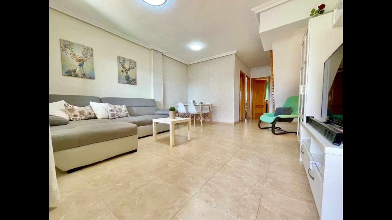 Comprar casa en San Pedro del Pinatar zona Villa Alegría con terraza y 3 habitaciones