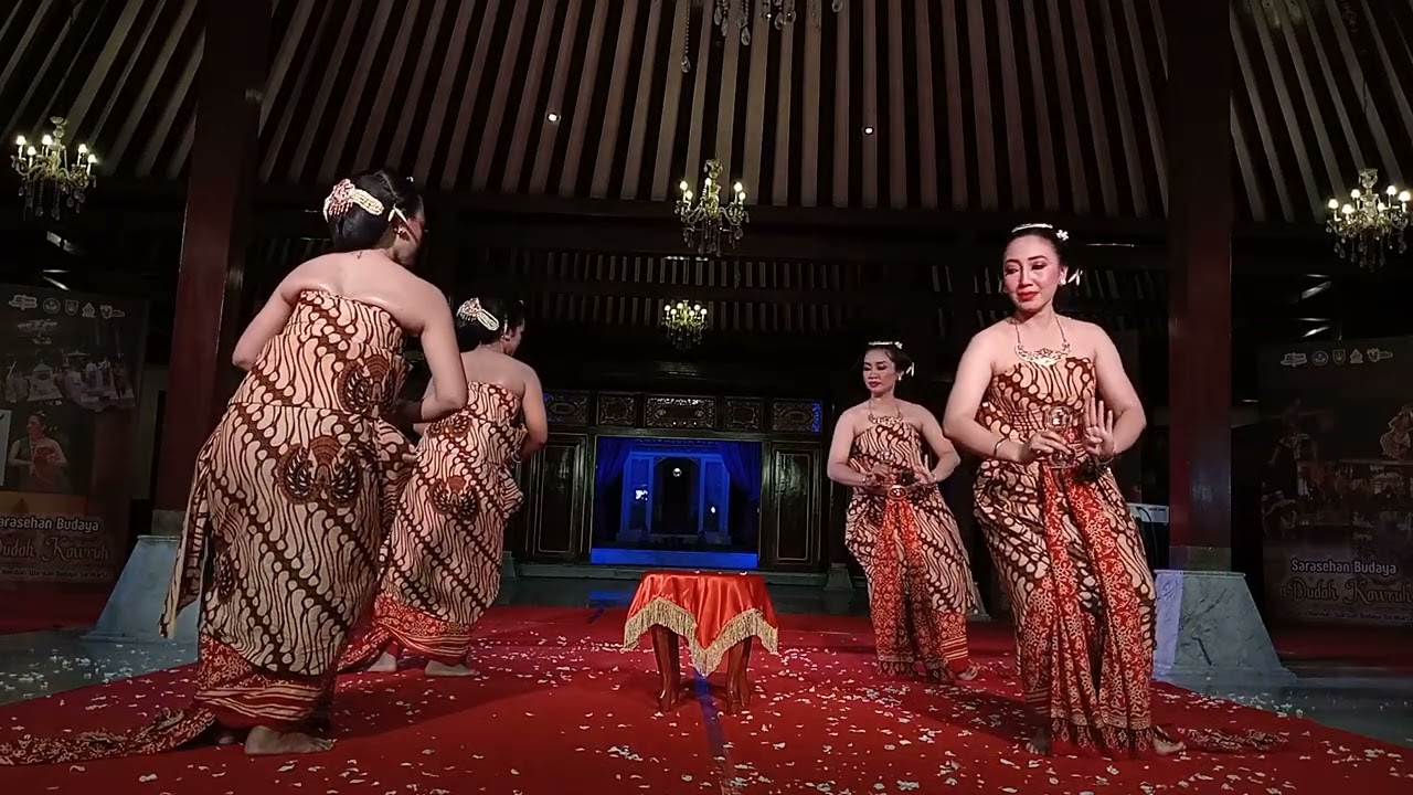 Tari Srimpi / Serimpi Sangupati  - Keraton Kasunanan Surakarta