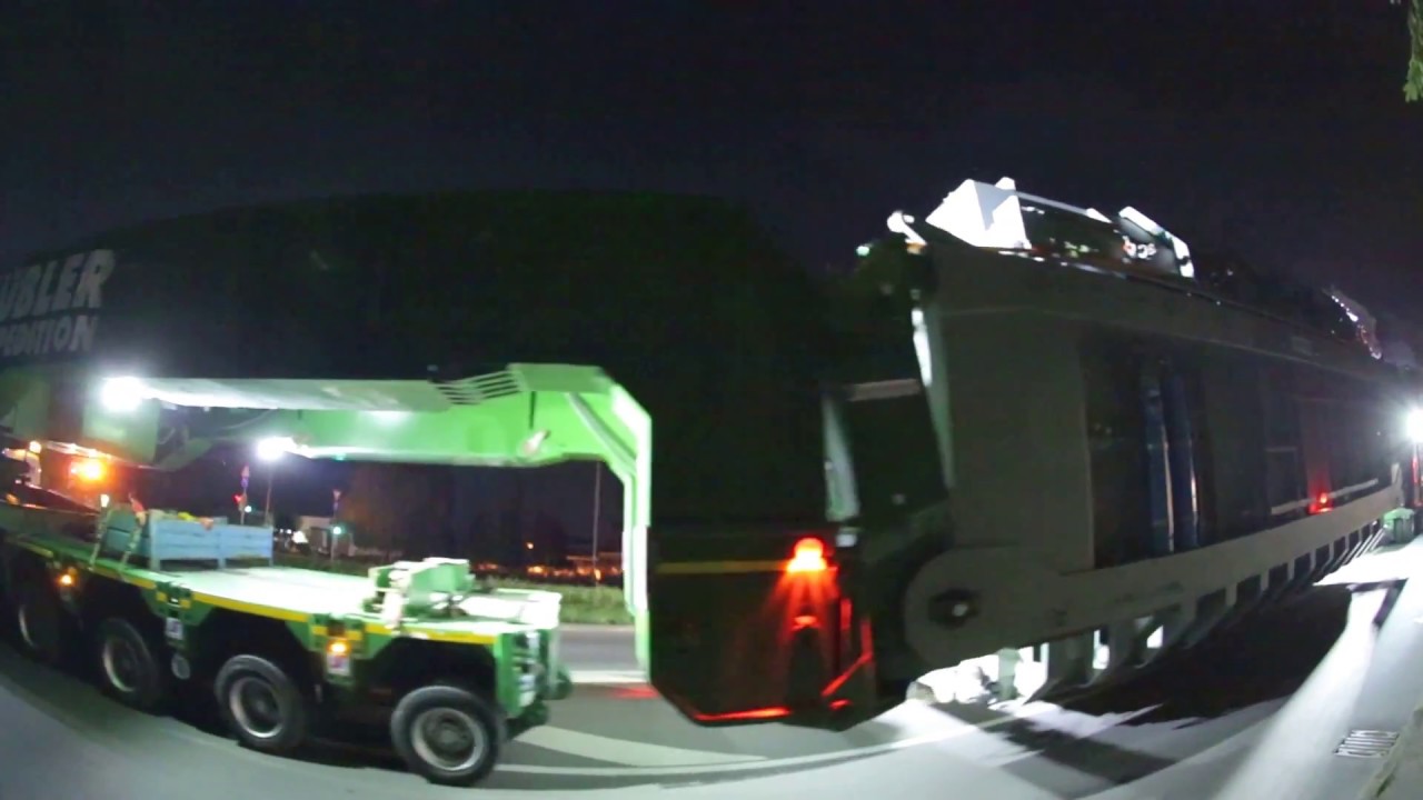 Schwertransport durch Gomaringen