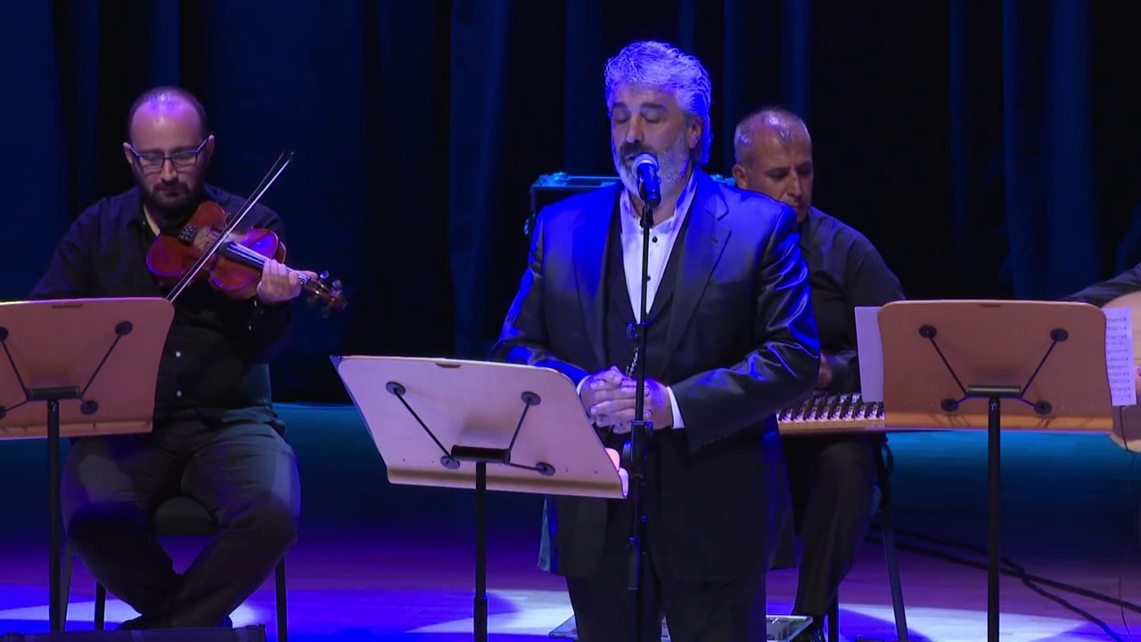 MUZAFFER ERTÜRK ''İstanbul ve Anadolu Türküleri'' Konser Görüntüleri ile İzleyici Röportajları