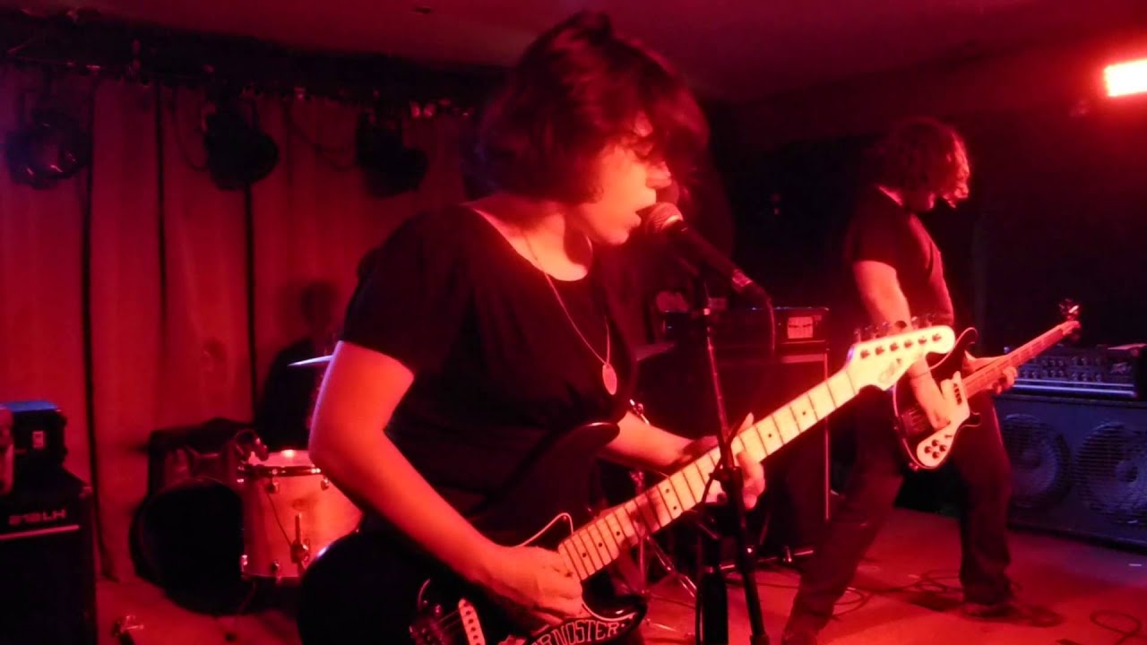 Screaming Females - Doom 84 (Houston 08.23.15) HD