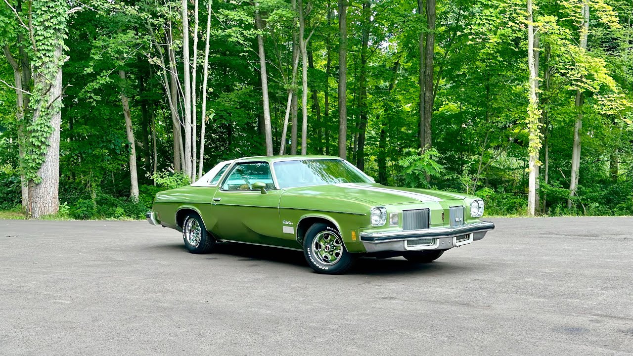 1974 Oldsmobile Cutlass Supreme Coupe  AT CHICAGO CAR CLUB