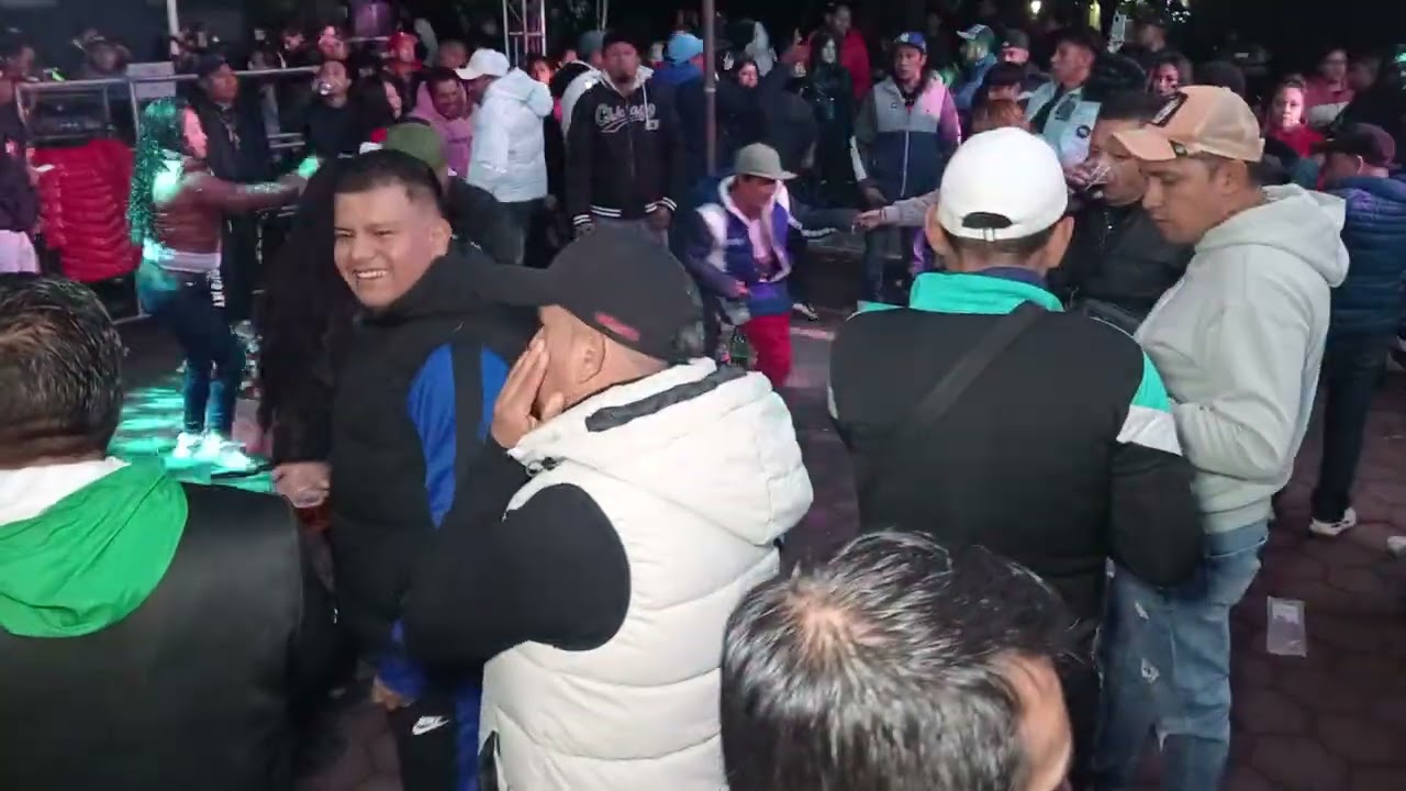 Dedica David Lara la sombra para Roberto Lara para el chuko y el Gamba 😎 pochos zacatelco 