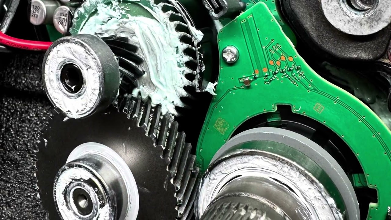 Desmontaje y engrase motor Shimano EP8 con 6200 km, sin trampas….