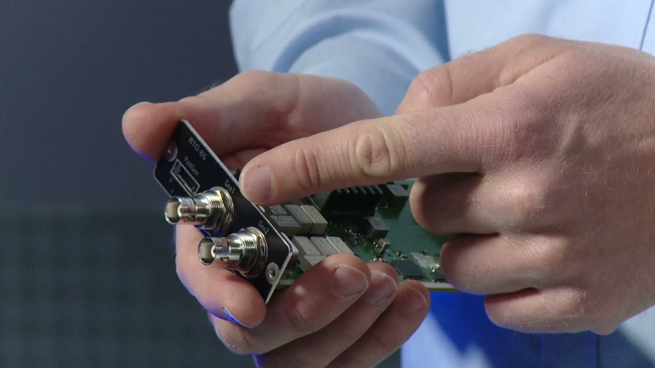 R&S®RTO6: Oscilloscope with included waveform generator