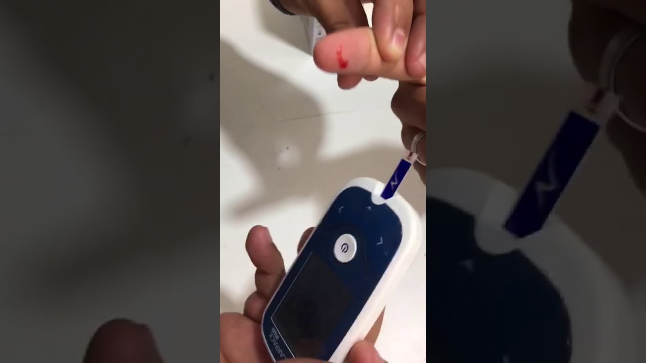 Como colocar sangue na tira de glicemia
