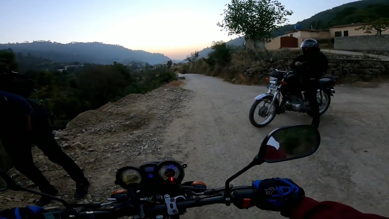 Honda CG 125 special edition & Yamaha Yb125z test on Hills