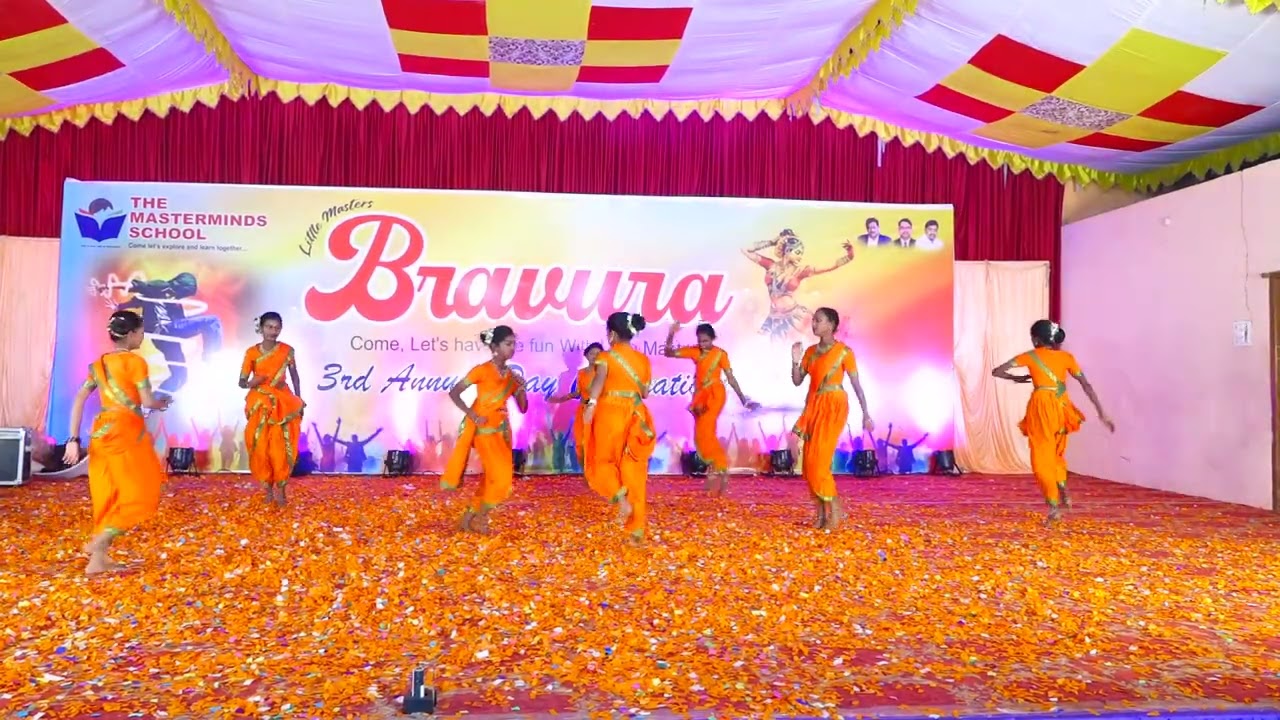 Folk Mix Dance by Grade 6 girls,Annual day@ TMMS DUBBAK