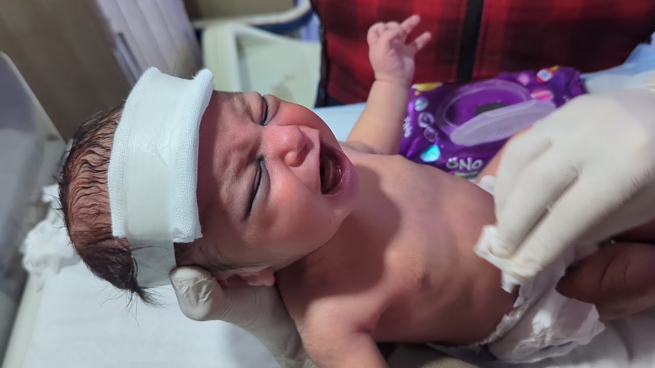 Paced Bottle Feeding Technique | Safe Bottle Feeding for Newborn 😻🍼 