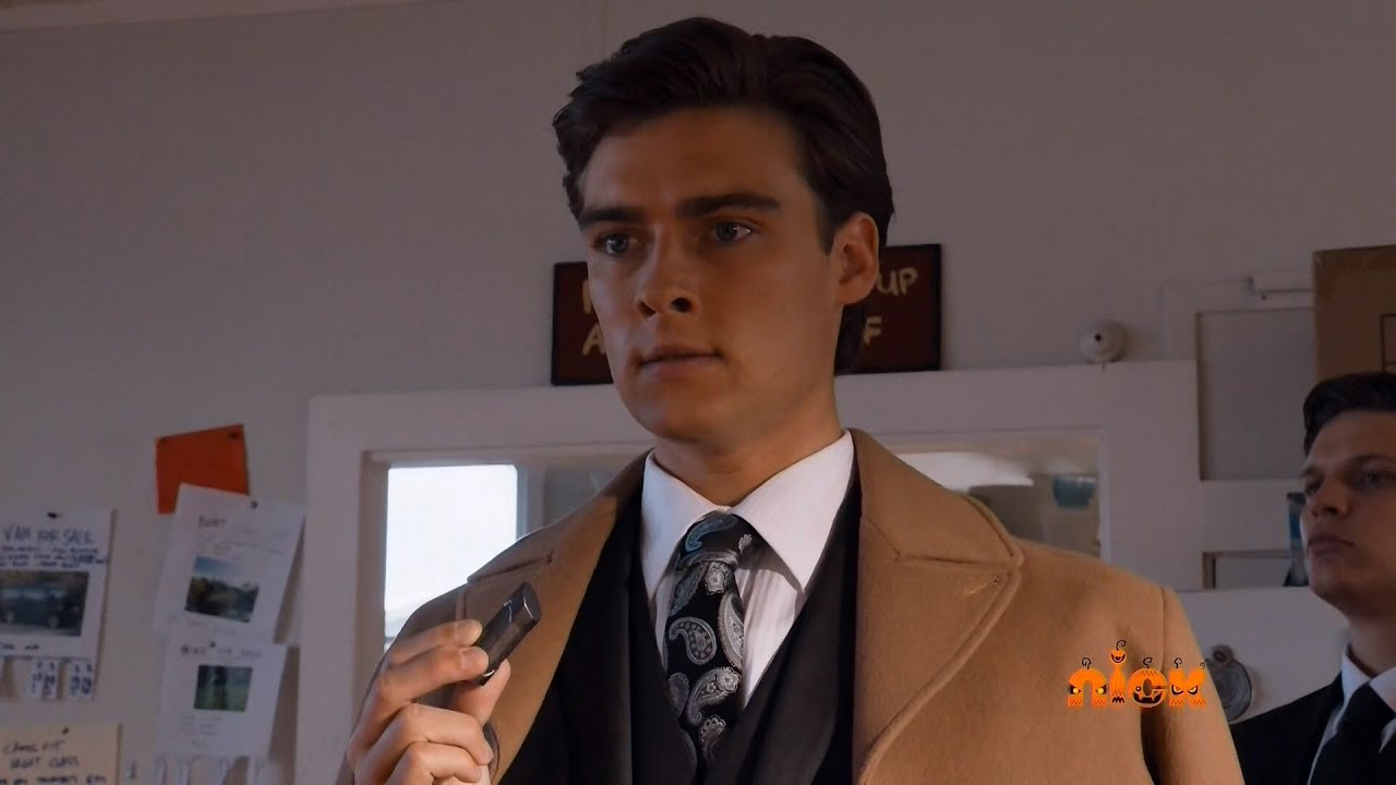 Dino Charge - Prince Phillip's Good Deeds | Episode 15 Rise of a Ranger | Power Rangers Official