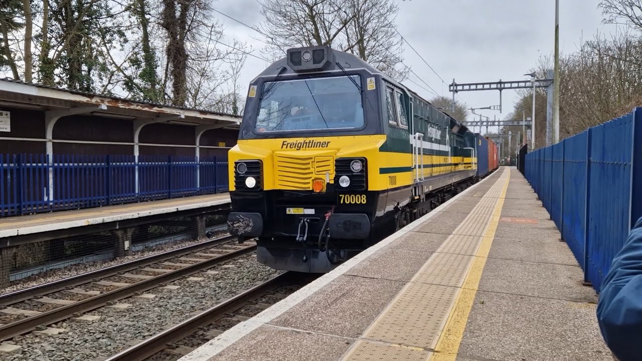 Freight trains @ Reading West 12th March 2025
