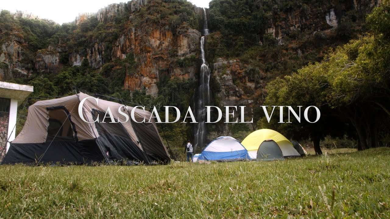 Visitamos la Cascada del Vino en Venezuela.