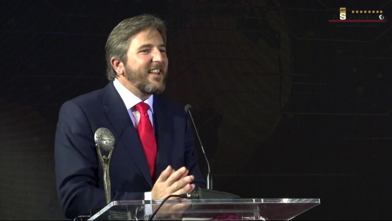 DR. MIGUEL CONGREGADO, Premio Nacional El Suplemento en Cirugía Torácica